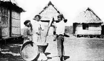 75-Natives Preparing Rice For Dinner-Nombre De Dios.jpg