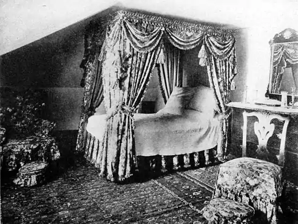 Collier's 1921 Washington George Martha's chamber.jpg