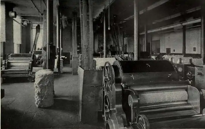 EB1911 Cotton-spinning Machinery - Fig. 10. Blowing Room.jpg