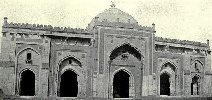 EB1911 Indian Architecture - Sher Shah's Mosque at Delhi.jpg